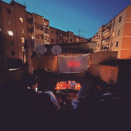 Appartamento Con Terrazzo Privato E Netflix 卡利亚里 外观 照片